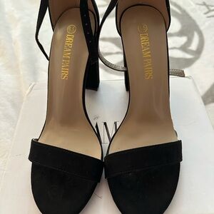 Dream Pairs Elegant Black Heels